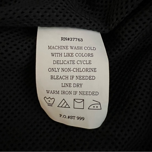 Champions Tour Men’s 1/4 Zip Black Windbreaker With Blue Stripes Medium EUC - Picture 9 of 10